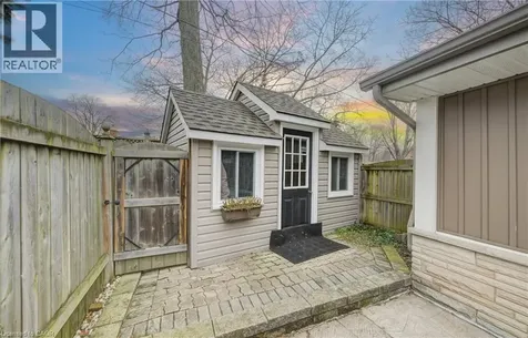 50 Edgewood Avenue Hamilton ON L8T 1K1