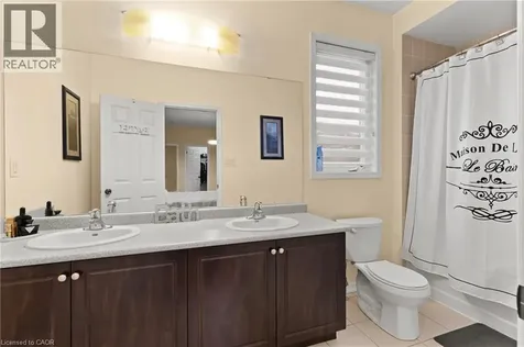 8424 Mulberry Drive Niagara Falls ON L2H 0K4