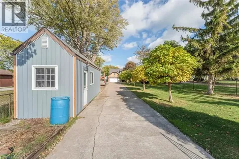 139 Lakeview Drive Belle River ON N0R 1A0