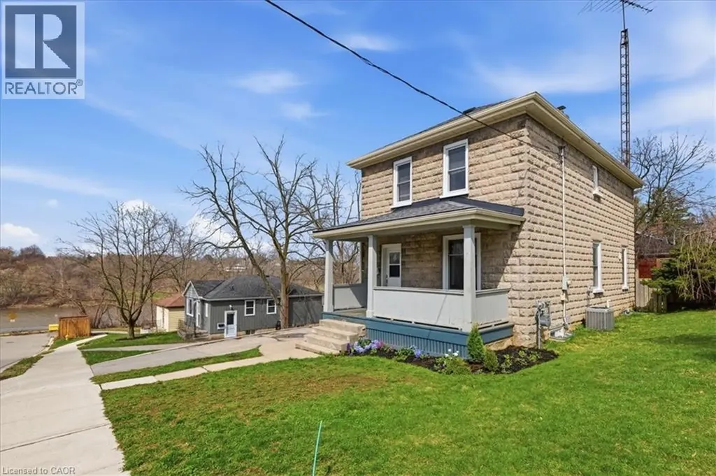 12 Todd Street Cambridge ON N1R 1G5