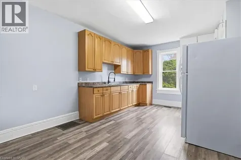 12 Todd Street Cambridge ON N1R 1G5