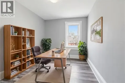 12 Todd Street Cambridge ON N1R 1G5