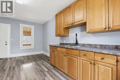 12 Todd Street Cambridge ON N1R 1G5