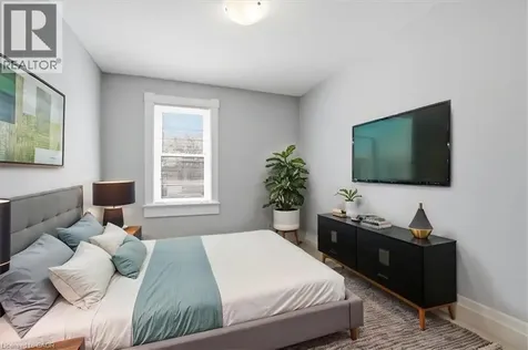 12 Todd Street Cambridge ON N1R 1G5
