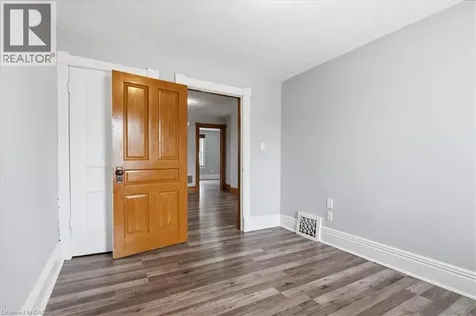 12 Todd Street Cambridge ON N1R 1G5