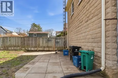 12 Todd Street Cambridge ON N1R 1G5
