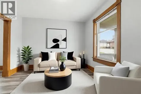 12 Todd Street Cambridge ON N1R 1G5