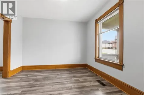 12 Todd Street Cambridge ON N1R 1G5