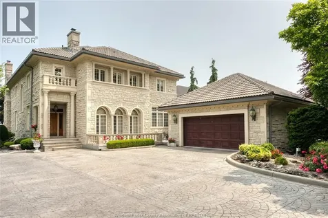 300 Elmgrove Drive Lakeshore ON N8N 3S4