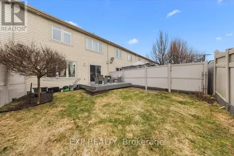 104 Harmattan Avenue Ottawa ON K2S 0E3