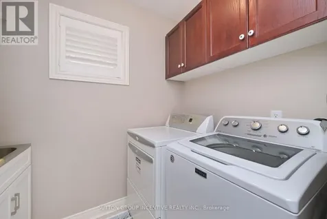 4 Belair Place New Tecumseth ON L9R 1Z1