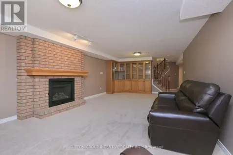 4 Belair Place New Tecumseth ON L9R 1Z1
