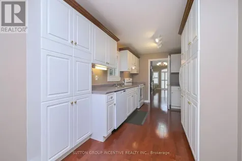 4 Belair Place New Tecumseth ON L9R 1Z1