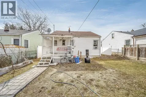 744 Mcdougall Street Windsor ON N9A 1L8