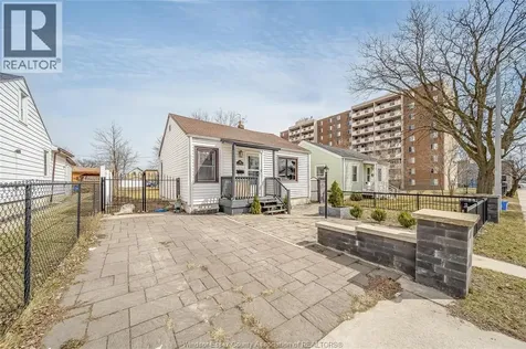 744 Mcdougall Street Windsor ON N9A 1L8