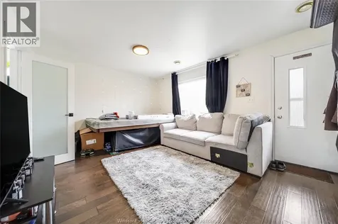 744 Mcdougall Street Windsor ON N9A 1L8