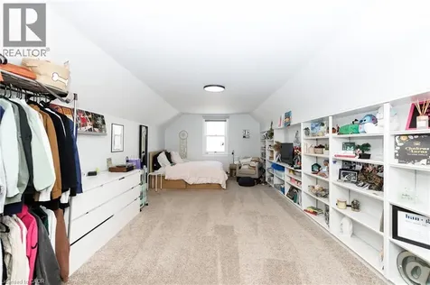35 Brookfield Boulevard Dunnville ON N1A 3G2