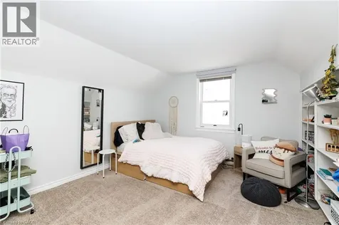35 Brookfield Boulevard Dunnville ON N1A 3G2
