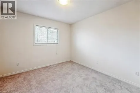 82 Whitlaw Way Paris ON N3L 4B5