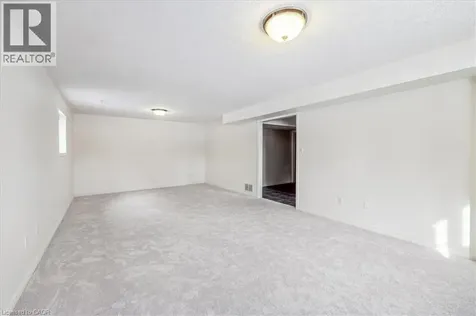 82 Whitlaw Way Paris ON N3L 4B5