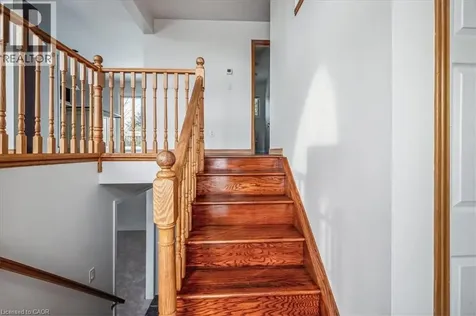 82 Whitlaw Way Paris ON N3L 4B5