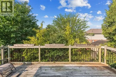 82 Whitlaw Way Paris ON N3L 4B5