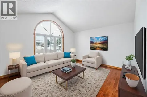 82 Whitlaw Way Paris ON N3L 4B5