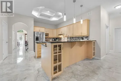740 Walford Road Laurentian Valley ON K8A 6W5