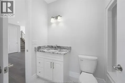 85 Kingsbridge Amherstburg ON N9V 0G8