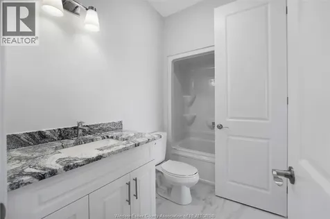 85 Kingsbridge Amherstburg ON N9V 0G8
