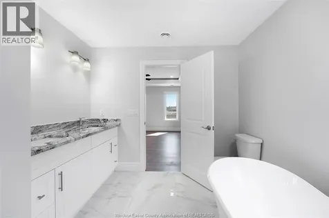 85 Kingsbridge Amherstburg ON N9V 0G8