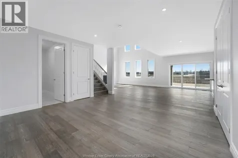 85 Kingsbridge Amherstburg ON N9V 0G8