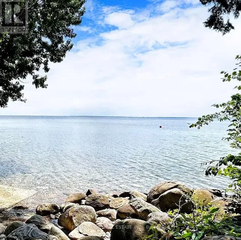 859 Lakeshore Road East Oro-medonte ON L0L 1T0