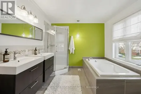129 Tapestry Drive Ottawa ON K2J 0H3