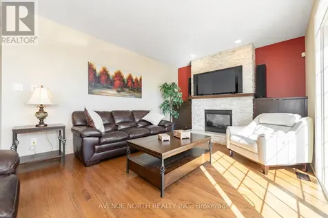 184 Felicity Crescent Ottawa ON K1W 0C2