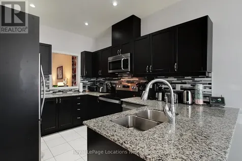 19 Village Gate Wasaga Beach ON L9Z 0G3