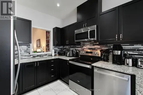 19 Village Gate Wasaga Beach ON L9Z 0G3