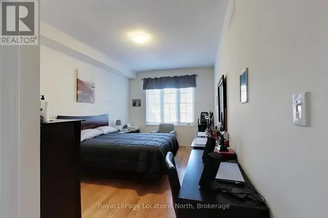 19 Village Gate Wasaga Beach ON L9Z 0G3