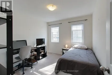 19 Village Gate Wasaga Beach ON L9Z 0G3