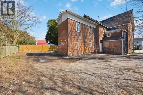 131 Margaret Avenue Wallaceburg ON N8A 2A2
