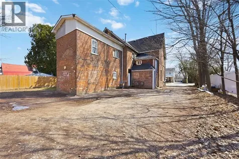131 Margaret Avenue Wallaceburg ON N8A 2A2