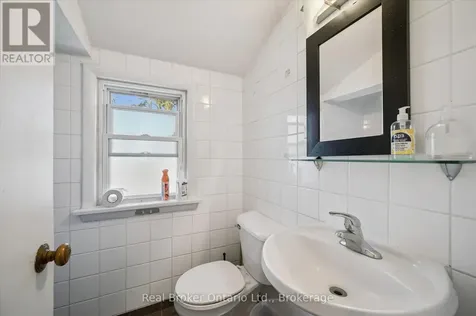 68 Highland Road West Kitchener ON N2M 3B5