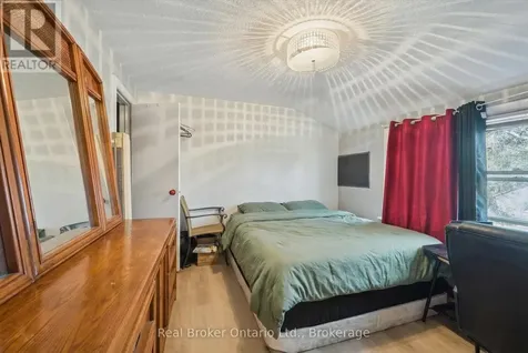 68 Highland Road West Kitchener ON N2M 3B5