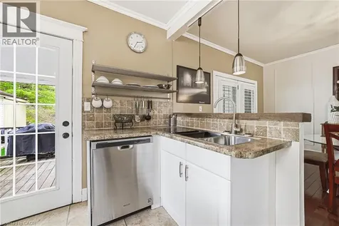 30 Grand Avenue Caledonia ON N3W 2J5