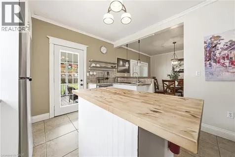 30 Grand Avenue Caledonia ON N3W 2J5