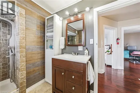 30 Grand Avenue Caledonia ON N3W 2J5