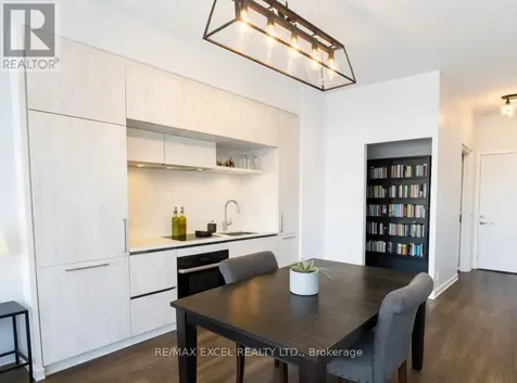 6 David Eyer Road East Richmond Hill ON L4S 0N5