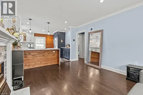 14 Dunlop Drive St. Catharines ON L2R 1A3