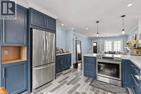 14 Dunlop Drive St. Catharines ON L2R 1A3