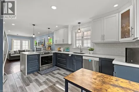 14 Dunlop Drive St. Catharines ON L2R 1A3